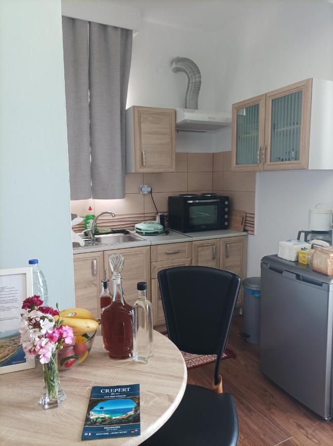 Beachfront Apartment Rethymno  ภายนอก รูปภาพ