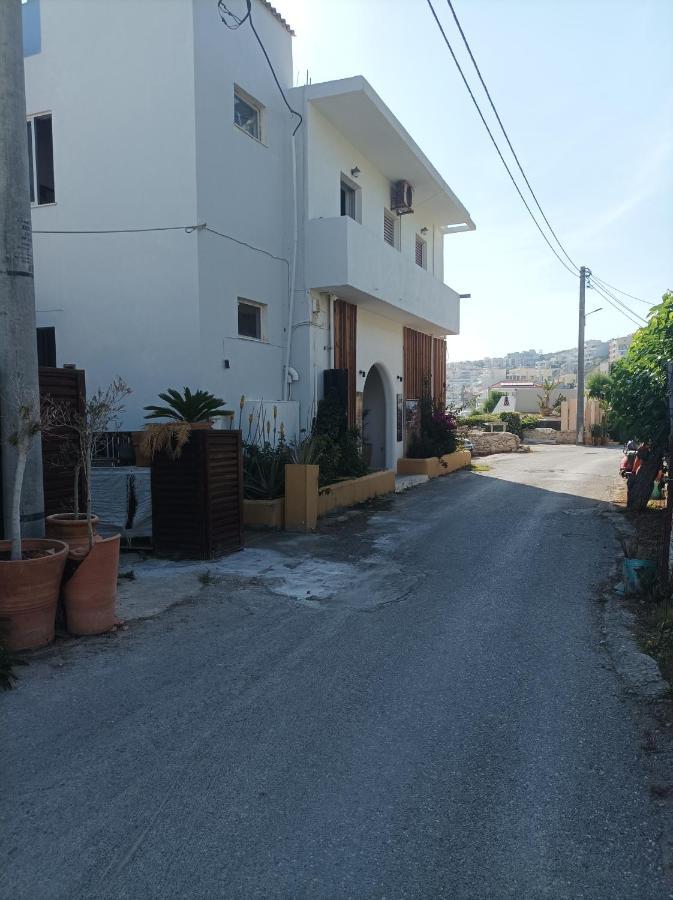 Beachfront Apartment Rethymno  ภายนอก รูปภาพ